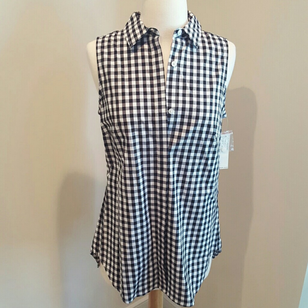 NWT black and white check top